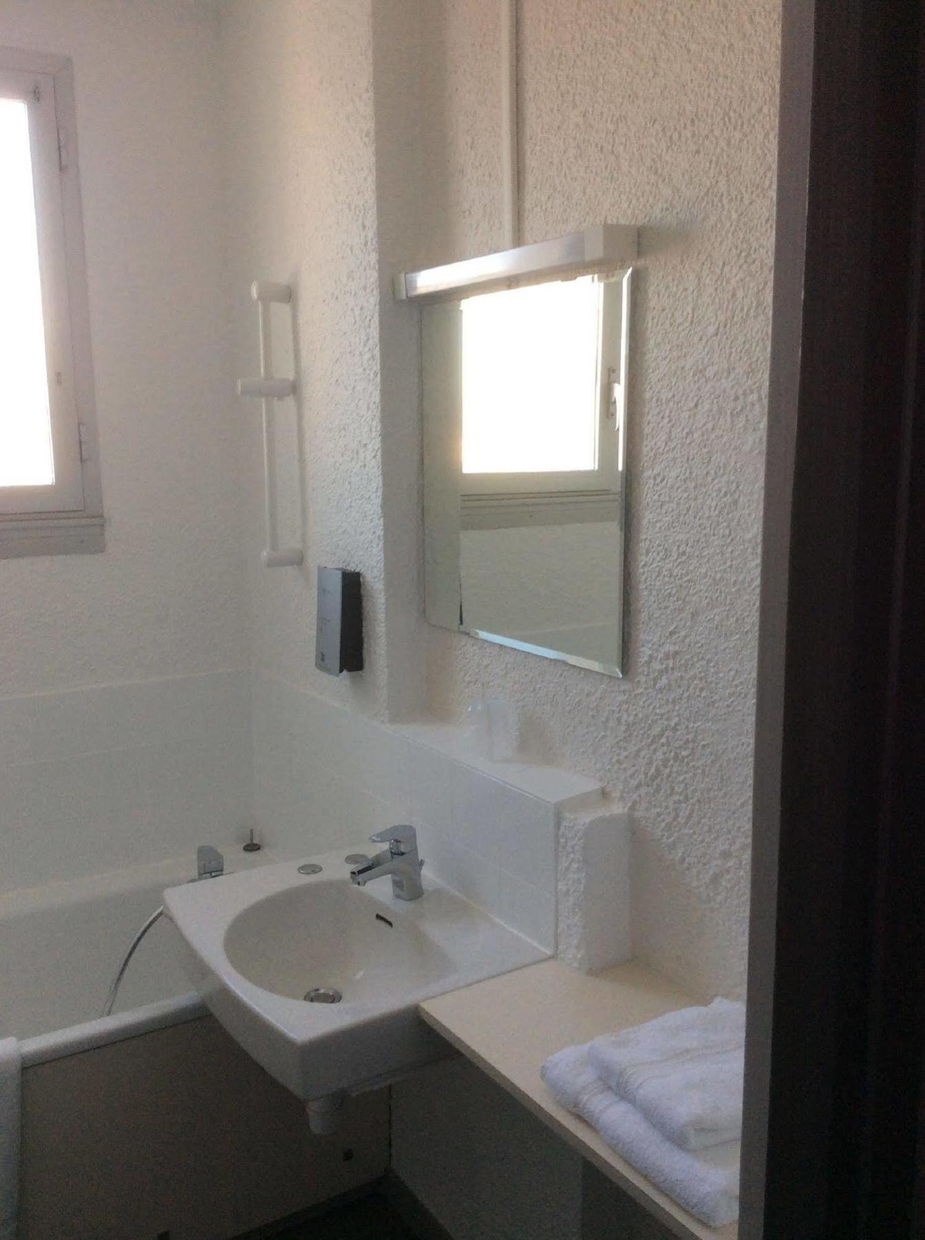 Hotel Le Challans Luaran gambar